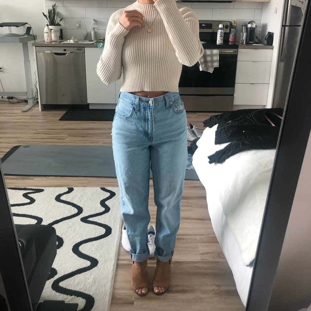 Size 23 Levi mom jeans!